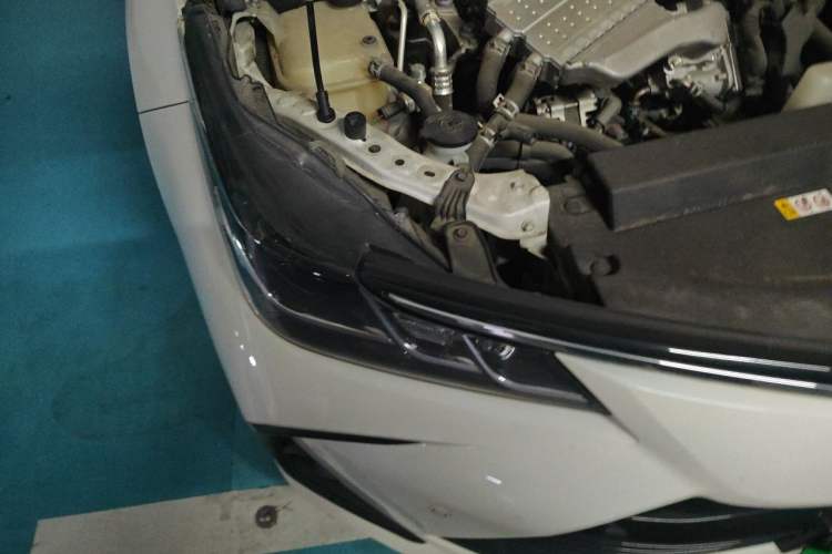 Used Toyota Corolla 2019 1.2T S-CVT GL-i Luxury Edition Right Front Headlight