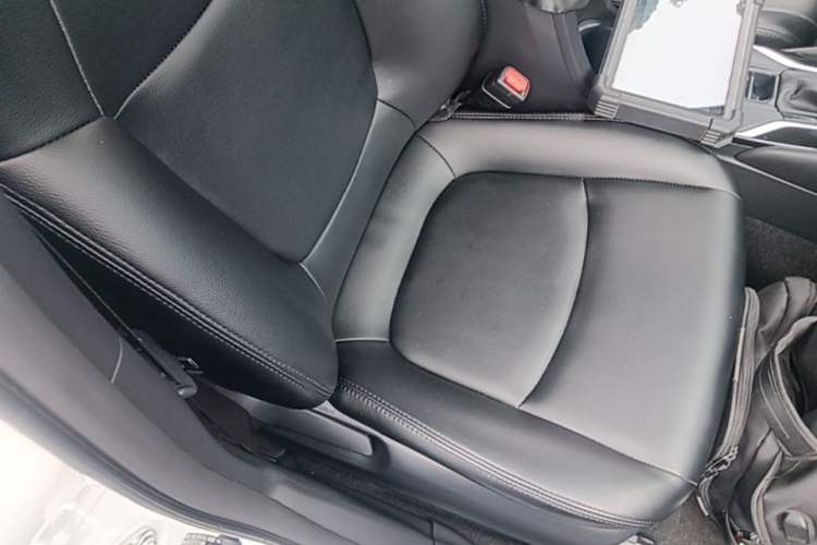 Used Toyota Corolla 2019 1.2T S-CVT GL Pioneer Edition Right Front Seat