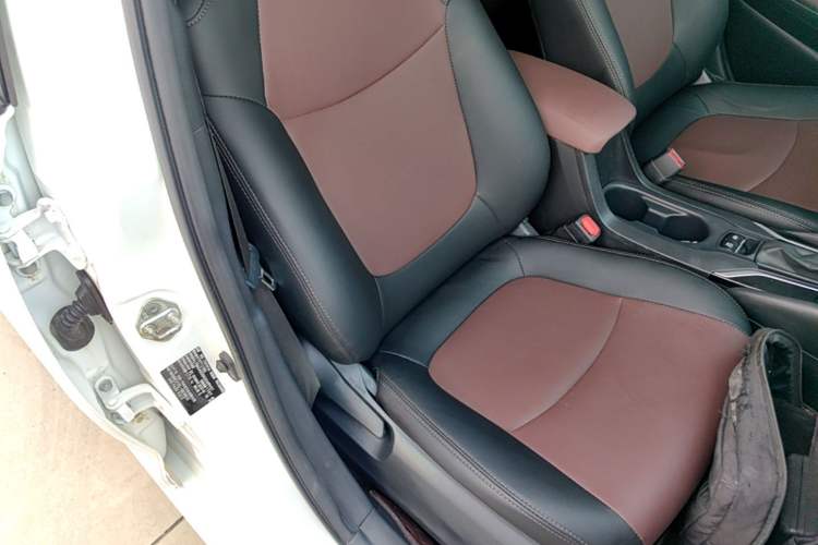 Used Toyota Corolla 2019 1.2T S-CVT GL Pioneer Edition Right Front Seat