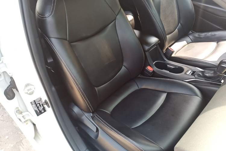 Used Toyota Corolla 2019 1.2T S-CVT Sport Edition Right Front Seat