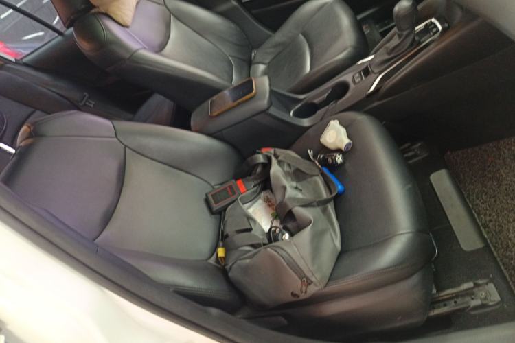 Used Toyota Corolla 2019 Dual-Engine 1.8L E-CVT GL-i Elite Edition Right Front Seat