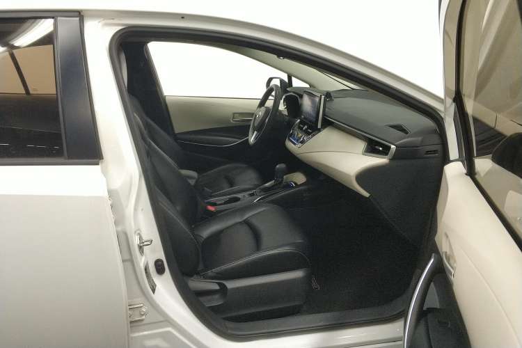 Used Toyota Corolla 2019 Dual-Engine 1.8L E-CVT GL-i Elite Edition Right Front Seat