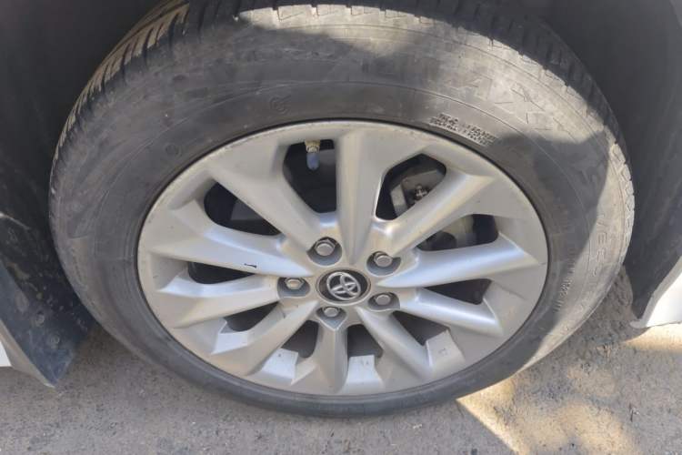 Used Toyota Corolla 2019 Dual-Engine 1.8L E-CVT GL-i Elite Edition Right Front Wheel Hub