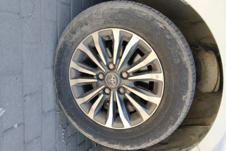 Used Toyota Corolla 2019 1.2T S-CVT GL Pioneer Edition Right Front Wheel Hub