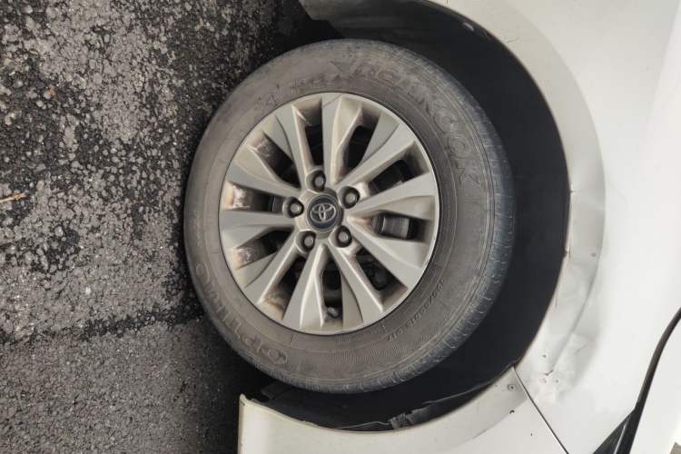 Used Toyota Corolla 2019 1.2T S-CVT GL Pioneer Edition Right Front Wheel Hub