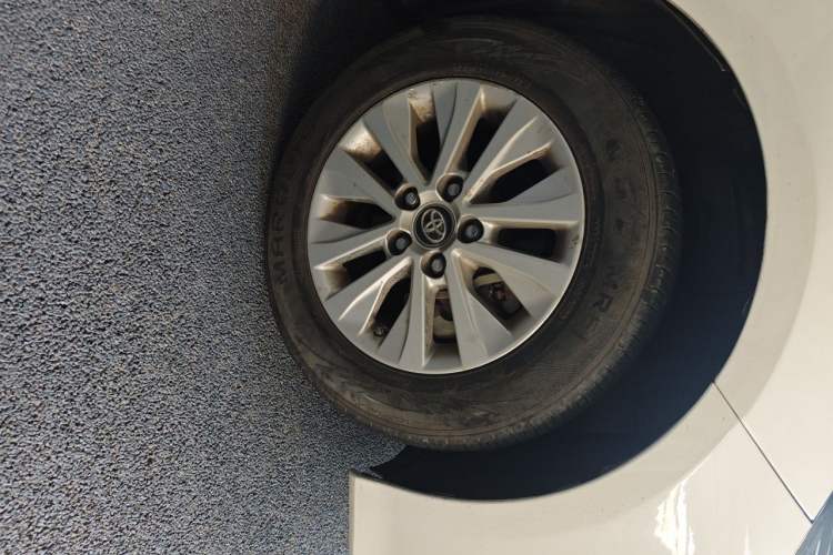 Used Toyota Corolla 2019 1.2T S-CVT GL Pioneer Edition Right Front Wheel Hub