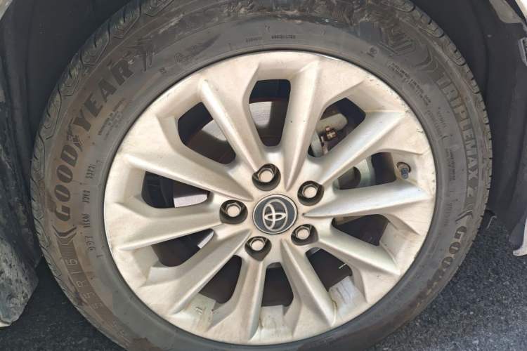 Used Toyota Corolla 2019 Dual-Engine 1.8L E-CVT GL-i Elite Edition Right Front Wheel Hub
