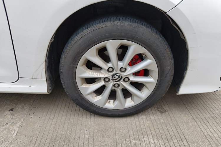 Used Toyota Corolla 2019 Dual-Engine 1.8L E-CVT GL-i Elite Edition Right Front Wheel Hub