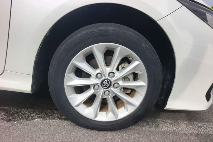 Used Toyota Corolla 2019 Dual-Engine 1.8L E-CVT GL-i Elite Edition Right Front Wheel Hub