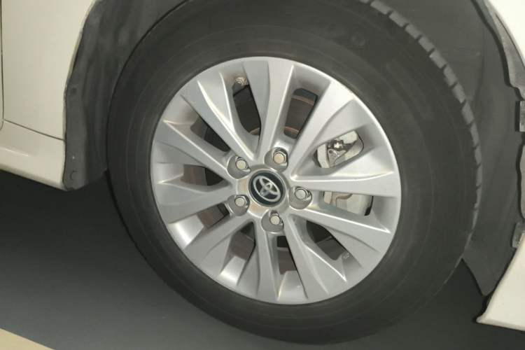 Used Toyota Corolla 2019 1.2T S-CVT GL-i Elite Edition Right Front Wheel Hub