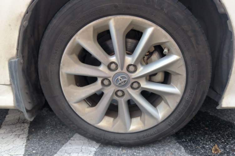 Used Toyota Corolla 2019 Dual-Engine 1.8L E-CVT GL-i Elite Edition Right Front Wheel Hub