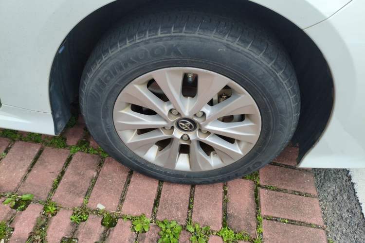 Used Toyota Corolla 2019 1.2T S-CVT GL Pioneer Edition Right Front Wheel Hub