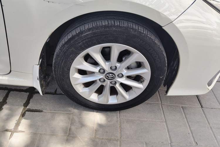 Used Toyota Corolla 2019 Dual-Engine 1.8L E-CVT Flagship Edition Right Front Wheel Hub