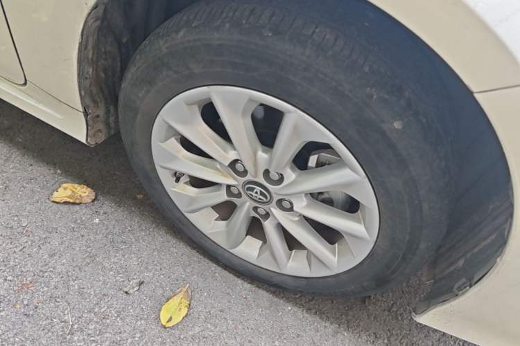 Used Toyota Corolla 2019 Dual-Engine 1.8L E-CVT GL-i Elite Edition Right Front Wheel Hub