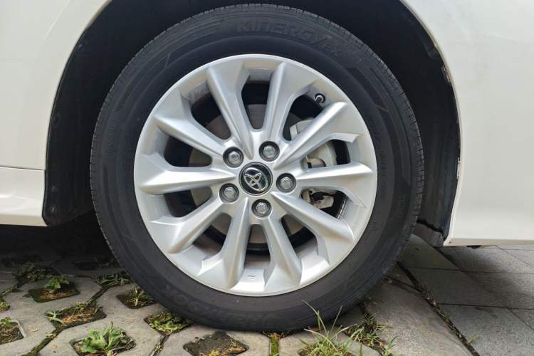 Used Toyota Corolla 2019 1.2T S-CVT GL-i Luxury Edition Right Front Wheel Hub