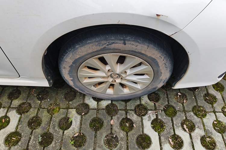 Used Toyota Corolla 2019 1.2T S-CVT GL-i Elite Edition Right Front Wheel Hub