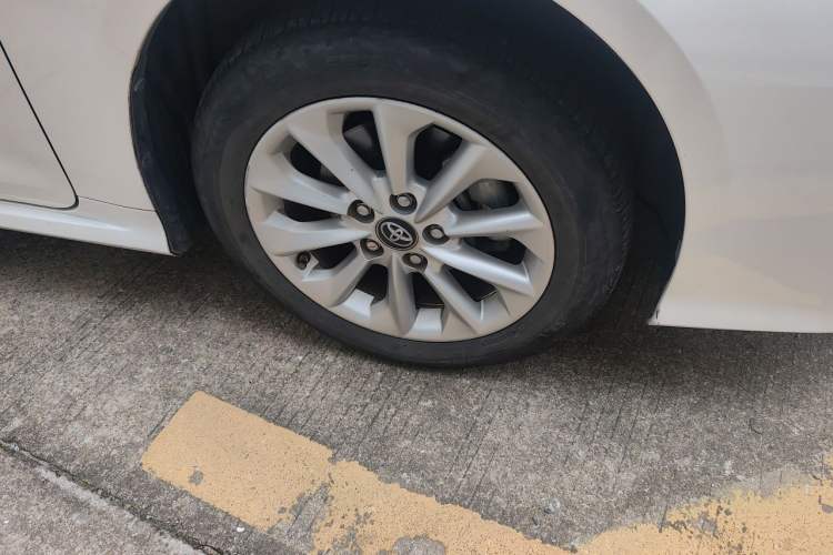 Used Toyota Corolla 2019 Dual-Engine 1.8L E-CVT GL-i Elite Edition Right Front Wheel Hub