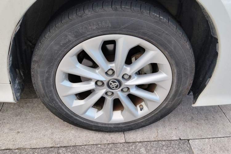 Used Toyota Corolla 2019 Dual-Engine 1.8L E-CVT GL-i Elite Edition Right Front Wheel Hub