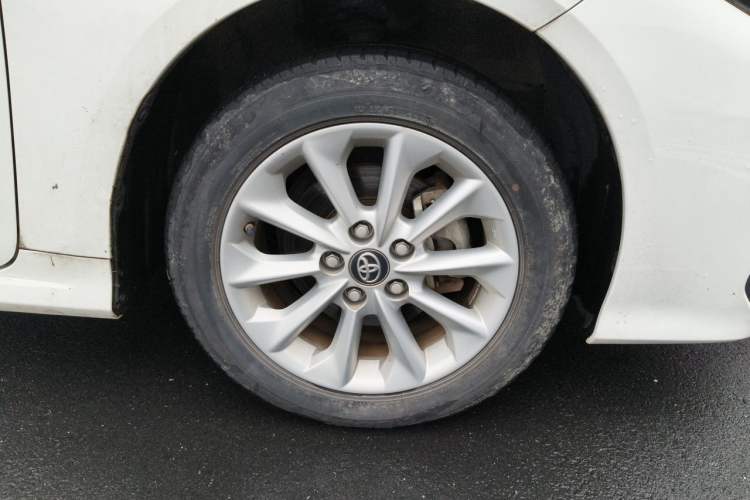 Used Toyota Corolla 2019 Dual-Engine 1.8L E-CVT GL-i Elite Edition Right Front Wheel Hub