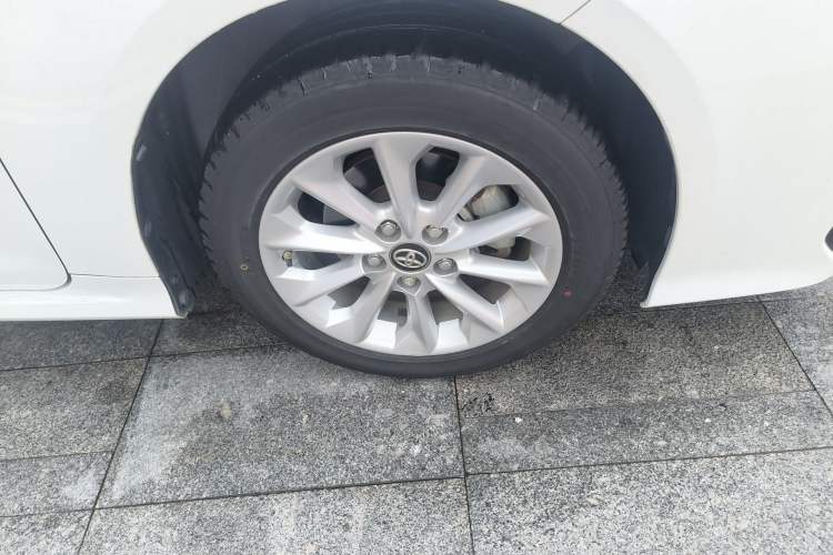 Used Toyota Corolla 2019 Dual-Engine 1.8L E-CVT GL-i Elite Edition Right Front Wheel Hub
