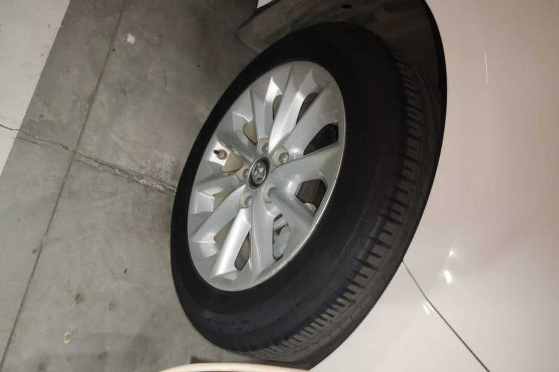 Used Toyota Corolla 2019 Dual-Engine 1.8L E-CVT GL-i Elite Edition Right Front Wheel Hub