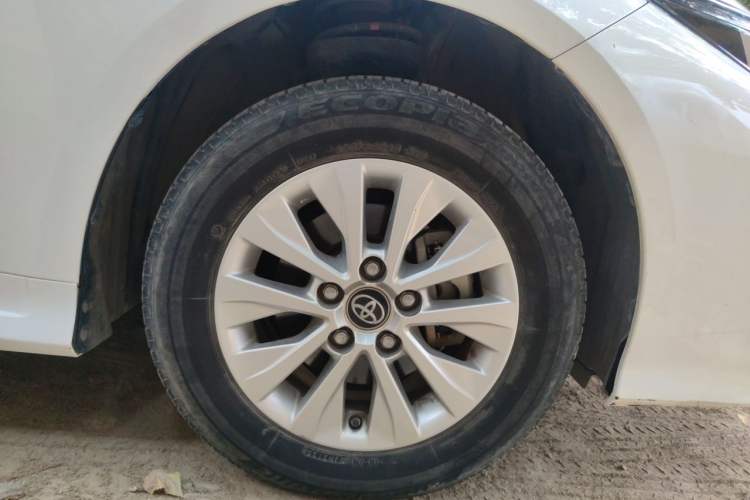 Used Toyota Corolla 2019 1.2T S-CVT GL Pioneer Edition Right Front Wheel Hub