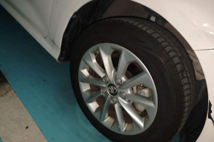 Used Toyota Corolla 2019 Dual-Engine 1.8L E-CVT GL-i Elite Edition Right Front Wheel Hub