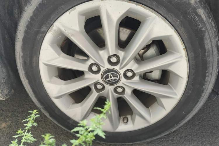 Used Toyota Corolla 2019 Dual-Engine 1.8L E-CVT GL-i Elite Edition Right Front Wheel Hub