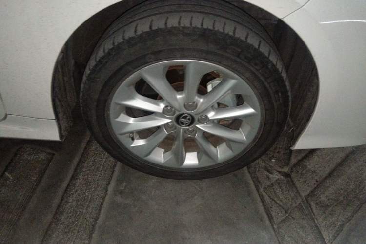 Used Toyota Corolla 2019 Dual-Engine 1.8L E-CVT GL-i Elite Edition Right Front Wheel Hub