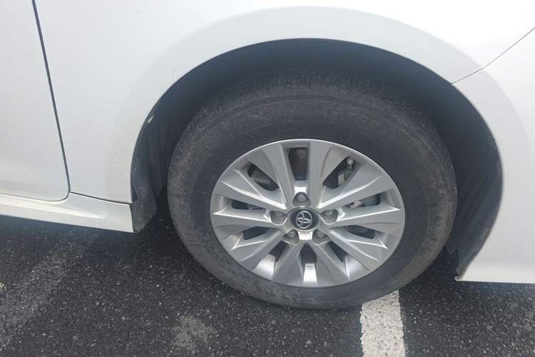 Used Toyota Corolla 2019 1.2T S-CVT GL Pioneer Edition Right Front Wheel Hub