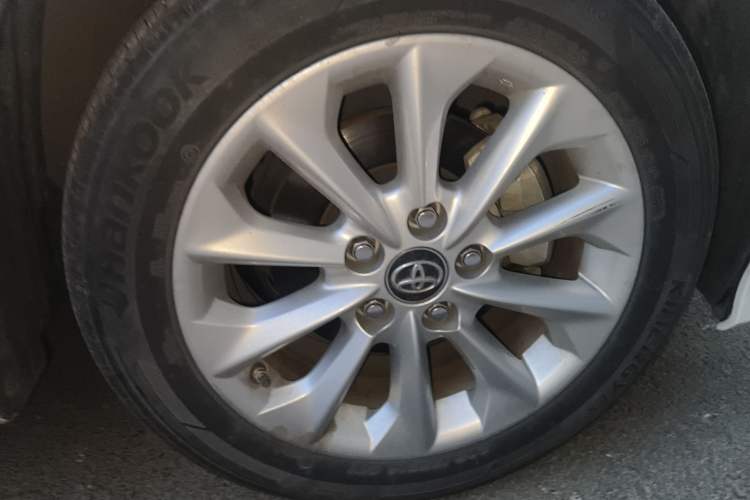Used Toyota Corolla 2019 1.2T S-CVT GL-i Luxury Edition Right Front Wheel Hub