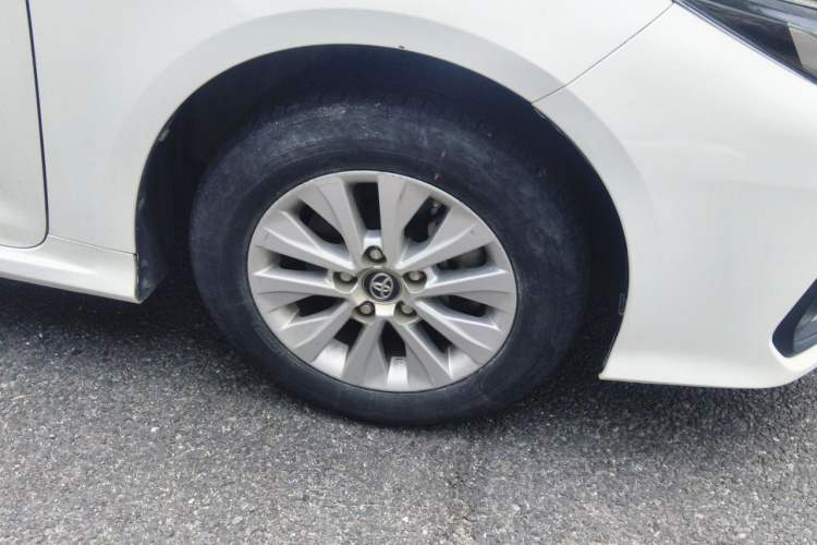 Used Toyota Corolla 2019 1.2T S-CVT GL Pioneer Edition Right Front Wheel Hub