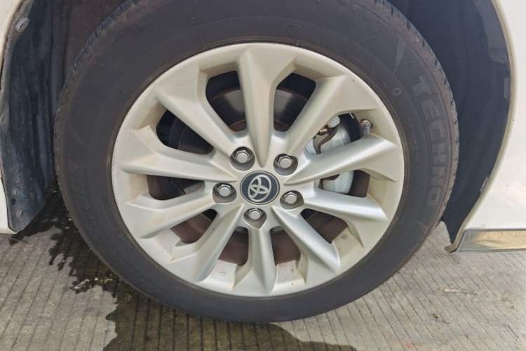 Used Toyota Corolla 2019 1.2T S-CVT GL-i Elite Edition Right Front Wheel Hub