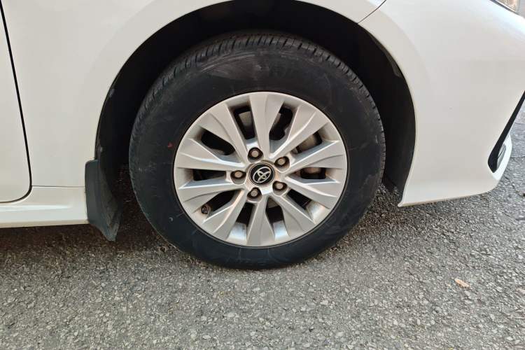Used Toyota Corolla 2019 1.2T S-CVT GL Pioneer Edition Right Front Wheel Hub