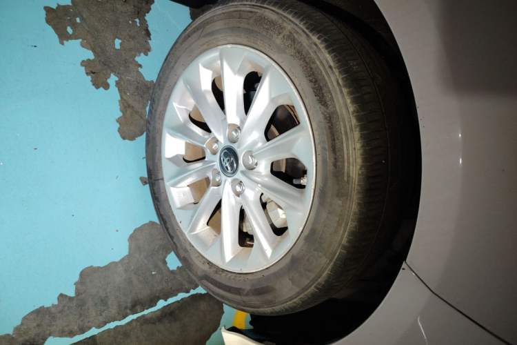 Used Toyota Corolla 2019 1.2T S-CVT GL-i Luxury Edition Right Front Wheel Hub