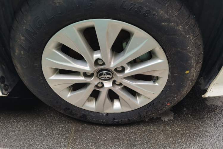 Used Toyota Corolla 2019 1.2T S-CVT GL Pioneer Edition Right Front Wheel Hub