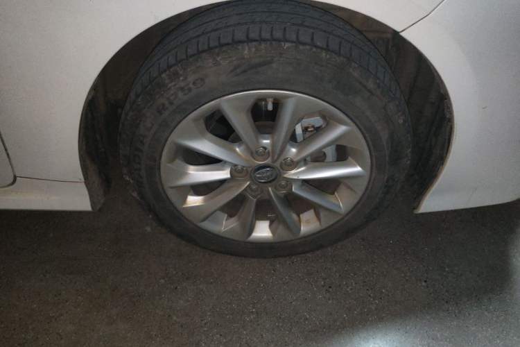 Used Toyota Corolla 2019 Dual-Engine 1.8L E-CVT GL-i Elite Edition Right Front Wheel Hub
