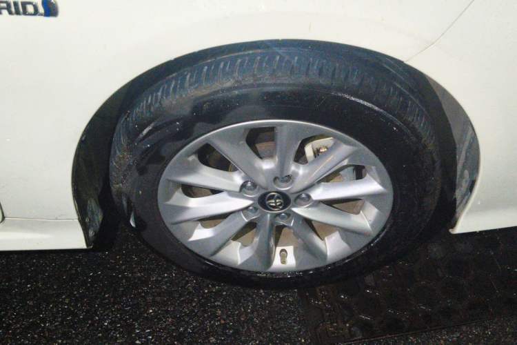 Used Toyota Corolla 2019 Dual-Engine 1.8L E-CVT GL-i Elite Edition Right Front Wheel Hub