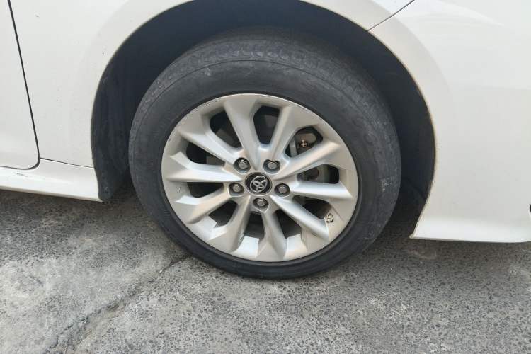 Used Toyota Corolla 2019 Dual-Engine 1.8L E-CVT GL-i Elite Edition Right Front Wheel Hub