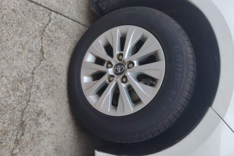 Used Toyota Corolla 2019 1.2T S-CVT GL-i Elite Edition Right Front Wheel Hub