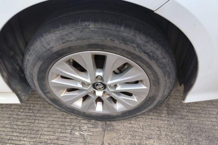 Used Toyota Corolla 2019 1.2T S-CVT GL Pioneer Edition Right Front Wheel Hub