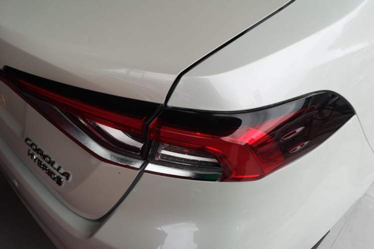 Used Toyota Corolla 2019 Dual-Engine 1.8L E-CVT GL-i Elite Edition Right Rear Taillight