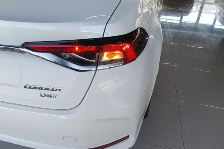 Used Toyota Corolla 2019 1.2T S-CVT GL-i Elite Edition Right Rear Taillight