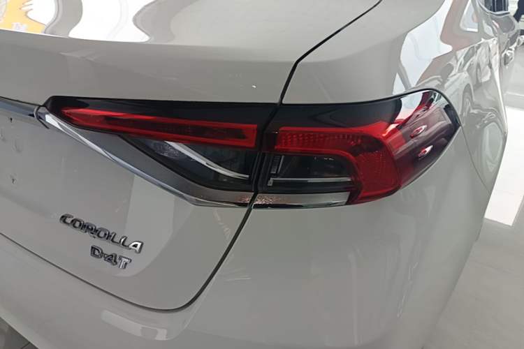 Used Toyota Corolla 2019 1.2T S-CVT GL-i Elite Edition Right Rear Taillight
