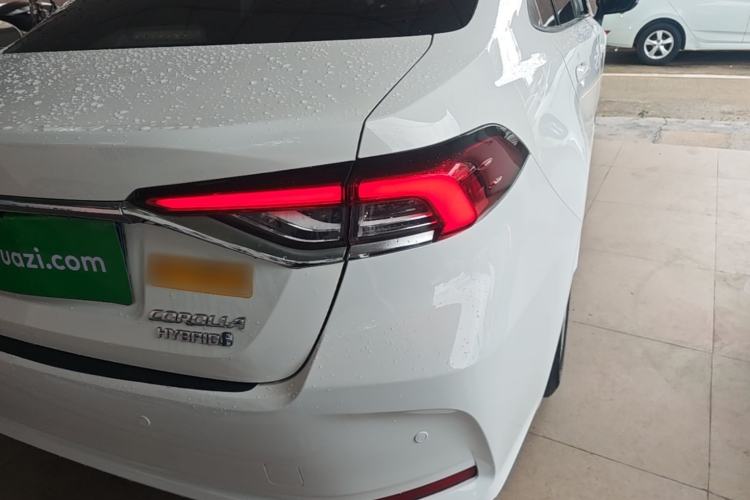 Used Toyota Corolla 2019 Dual-Engine 1.8L E-CVT GL-i Elite Edition Right Rear Taillight