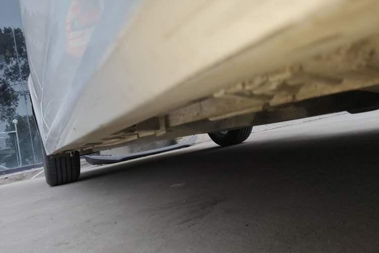 Used Toyota Corolla 2019 Dual-Engine 1.8L E-CVT GL-i Elite Edition Right Side Sill