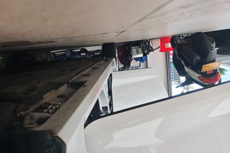 Used Toyota Corolla 2019 Dual-Engine 1.8L E-CVT GL-i Elite Edition Right Side Sill