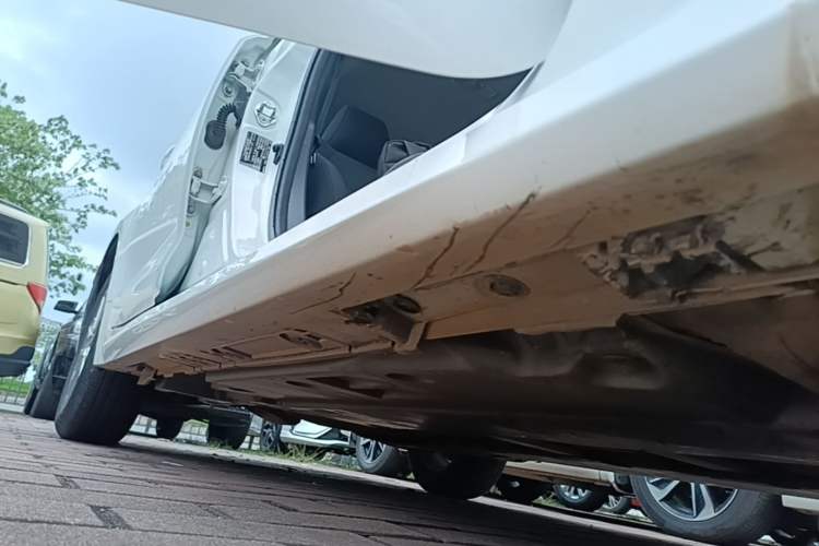 Used Toyota Corolla 2019 1.2T S-CVT GL Pioneer Edition Right Side Sill