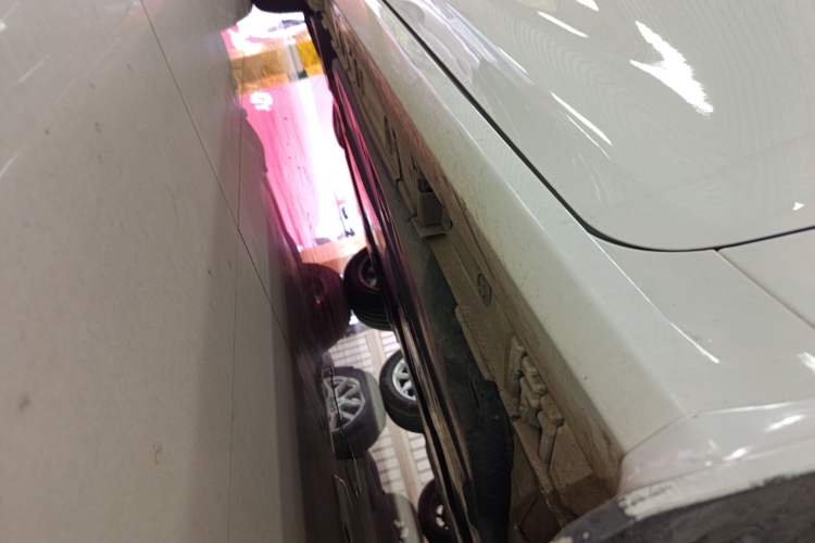 Used Toyota Corolla 2019 Dual-Engine 1.8L E-CVT GL-i Elite Edition Right Side Sill