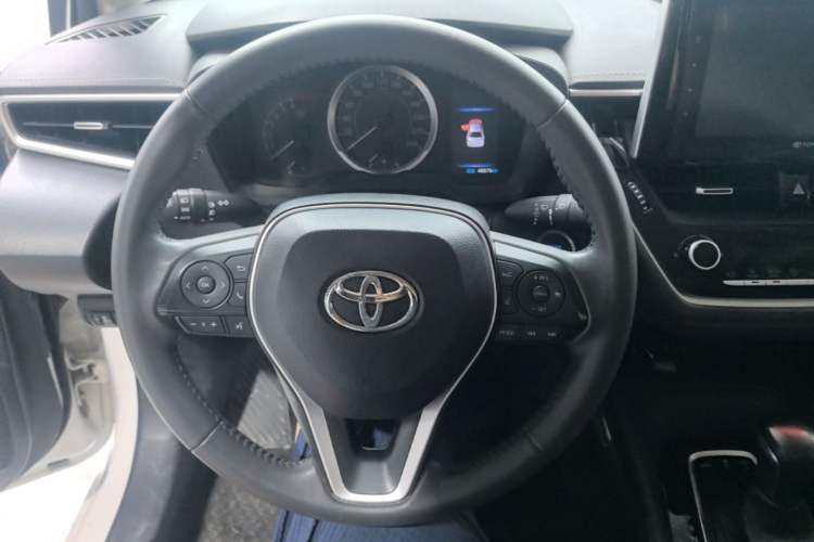 Used Toyota Corolla 2019 1.2T S-CVT GL-i Luxury Edition Steering Wheel